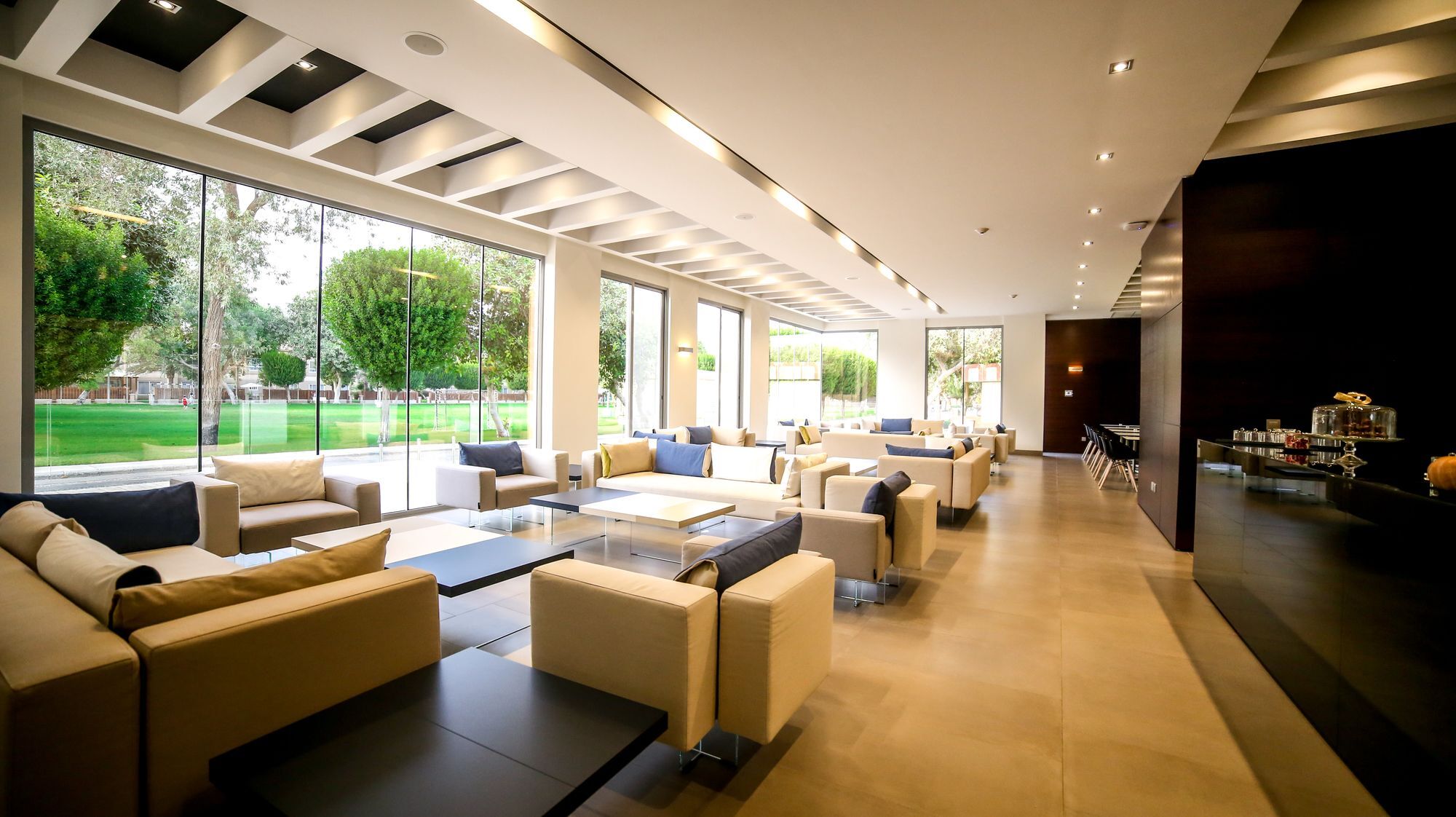 M Executive Residence & Boutique Hotel - Adults Only Al Khobar Ngoại thất bức ảnh